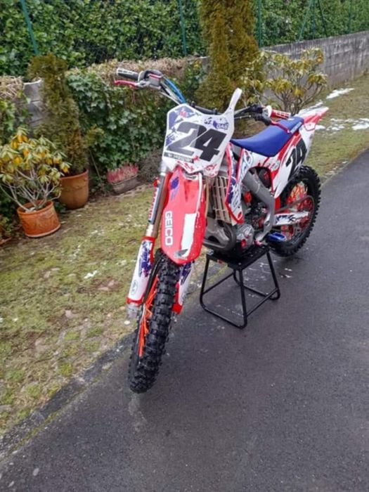 Honda cr450R  2011 com muito material negociavel
