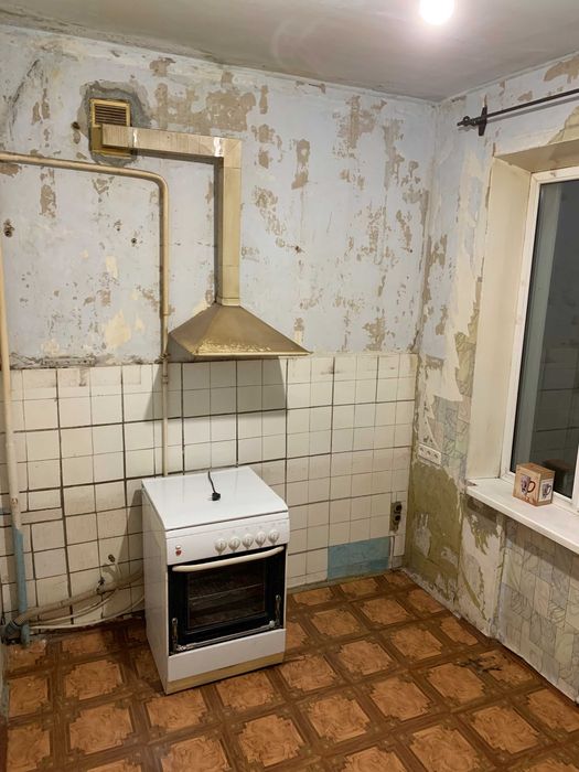 Світла 3-кімн сталінка 73 м², 3 поверх, центр 9 кв. ЮГОК, без ріелтора