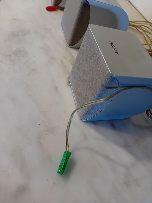 Conjunto de 3 Colunas Pequenas Sony