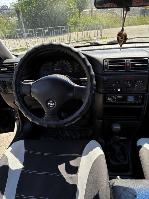 Opel Vectra A 1991 рік.