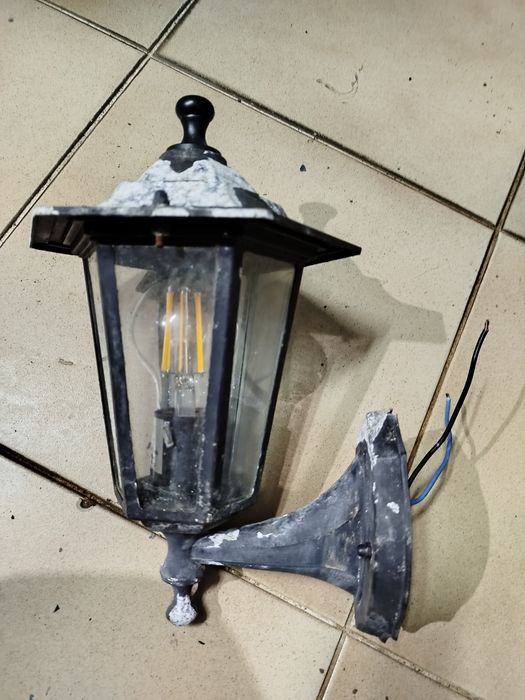 Candeeiro de parede exterior