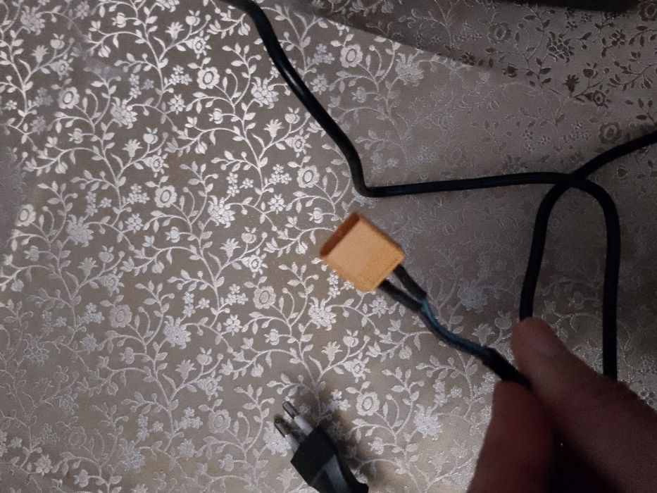 Зарядний пристрій для Li-ion batteries (Li-ion battery charger)