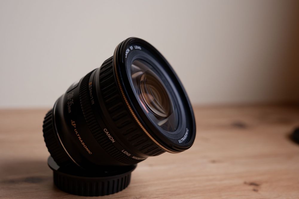 Obiektyw Canon EF 20-35mm f/3.5-4.5 USM + UV Hoya