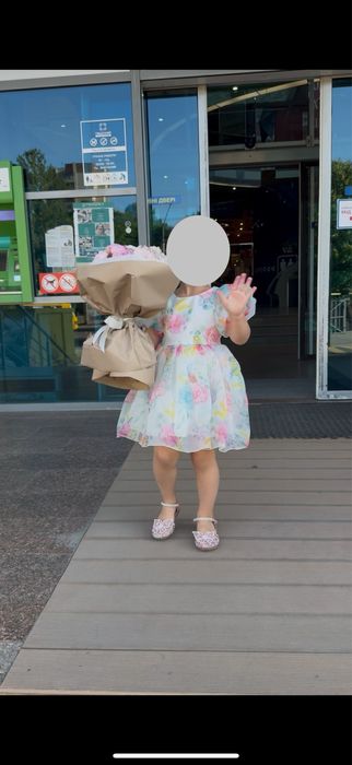 Плаття для дівчинки нарядне красиве