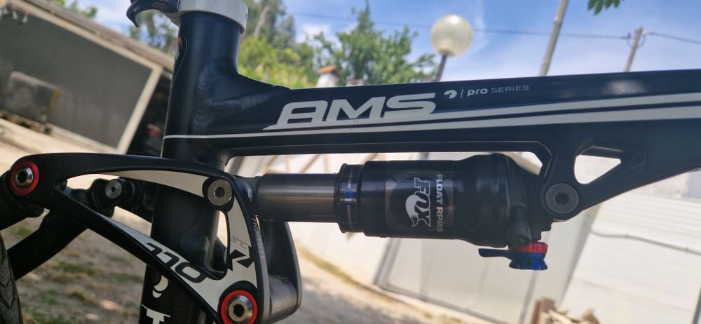 Bicicleta cube suspensão total roda 26