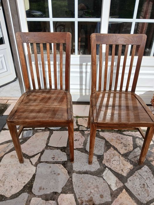 2 cadeiras madeira OLAIO - com história