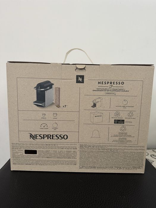 Maquina de Café Nespresso Pixie