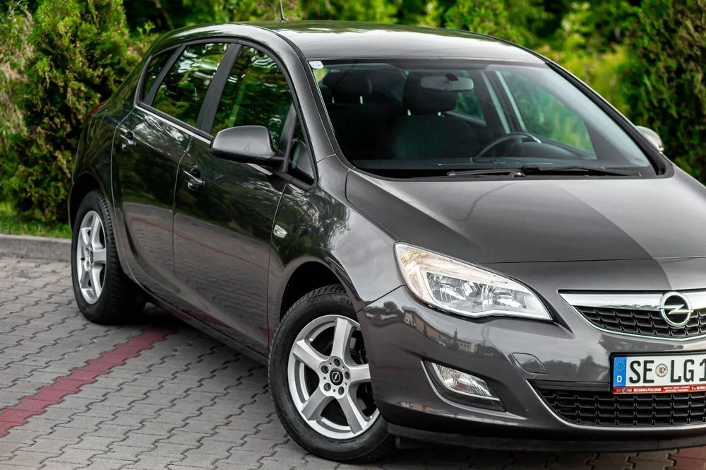 Opel Astra Opel astra 1.4turbo mały przebieg