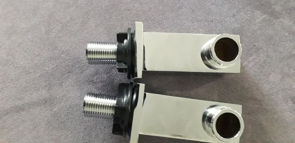 Kolano kwadratowe do baterii wannowej