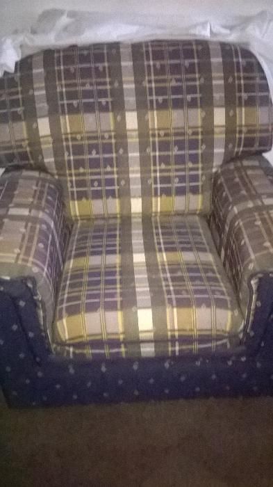 Conjunto 3 sofás novos! Sofá de dois lugares e dois sofás individuais