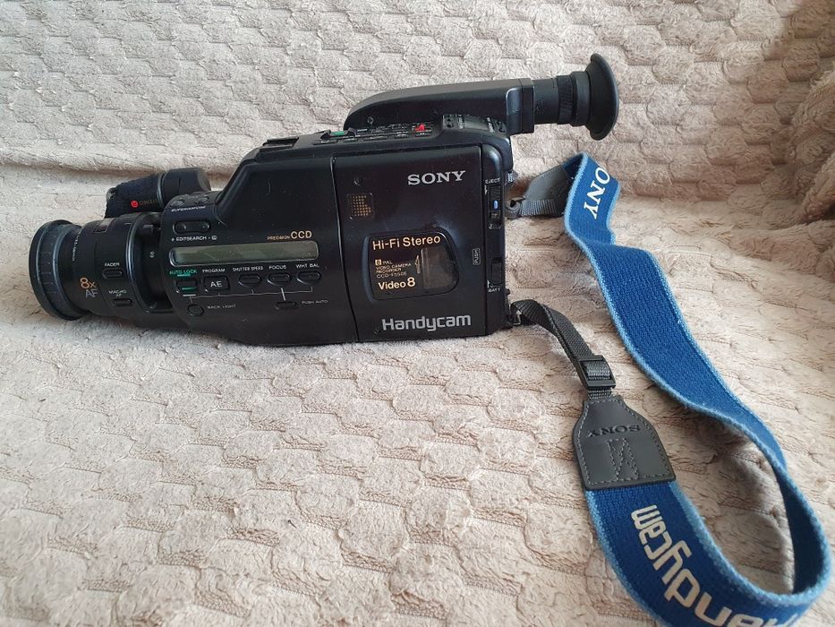 Відеокамера Sony CCD-F550E, Японія
