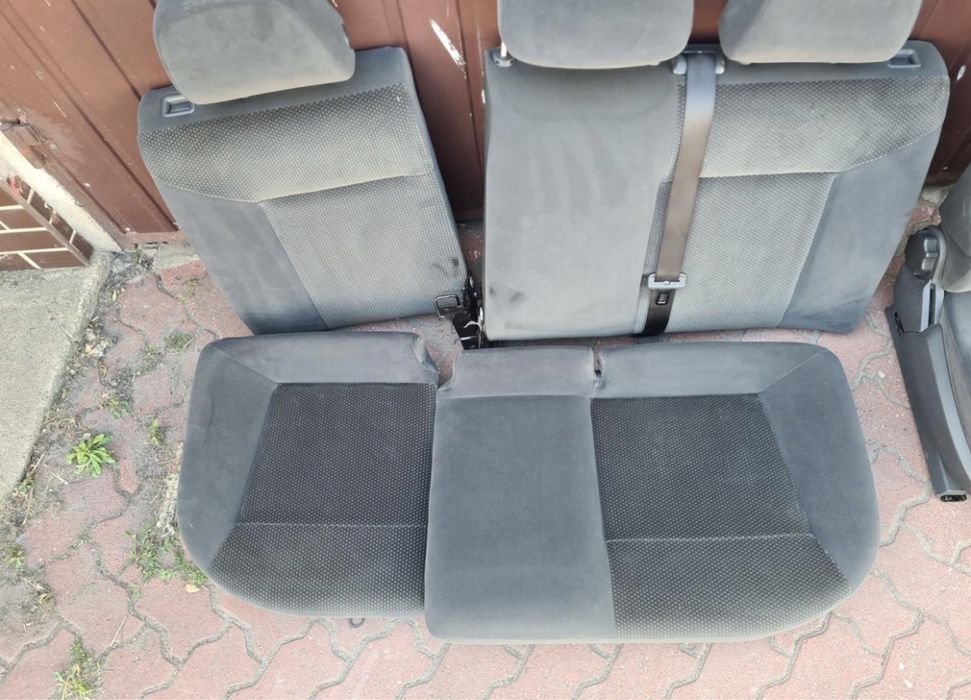 Fotele WELUROWE, PODŁOKIETNIK Opel astra H hatbach