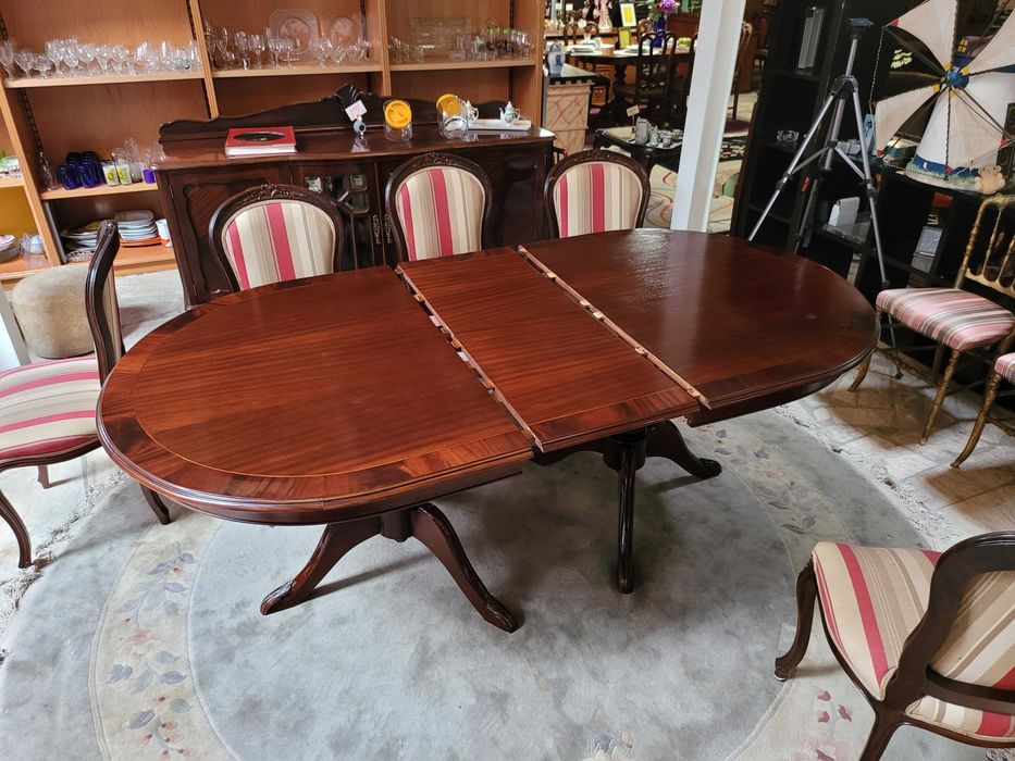 Mesa de sala extensível em madeira maciça - Optimo estado -