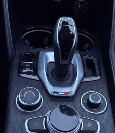 Alfa Romeo Giulia Veloce |2.0 Turbo| RWD |2023 (передрестайл)