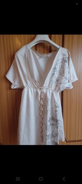 Túnica branca com desenhos prateados,manga 3/4,Tamanho S,como nova