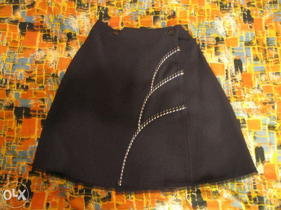 Школьный костюм тройка+брюки.