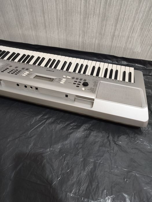 Сентизатор Yamaha YPT-360