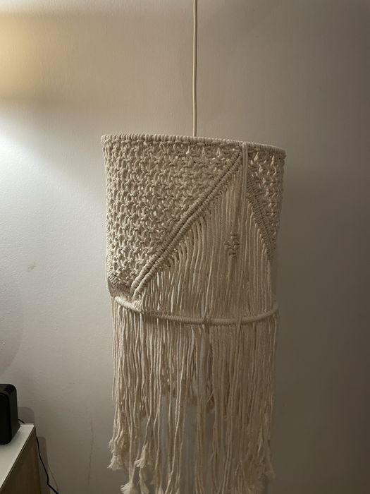 Candeeiro de teto em macramé424074912927600641