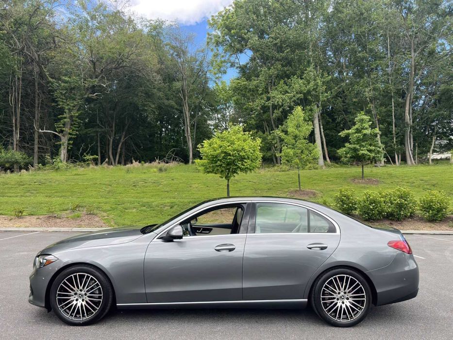Mercedes-Benz C-Class      2022