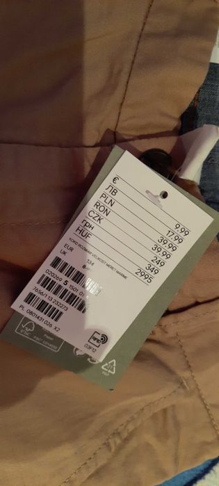 Spodnie rozm. 134 HM nowe