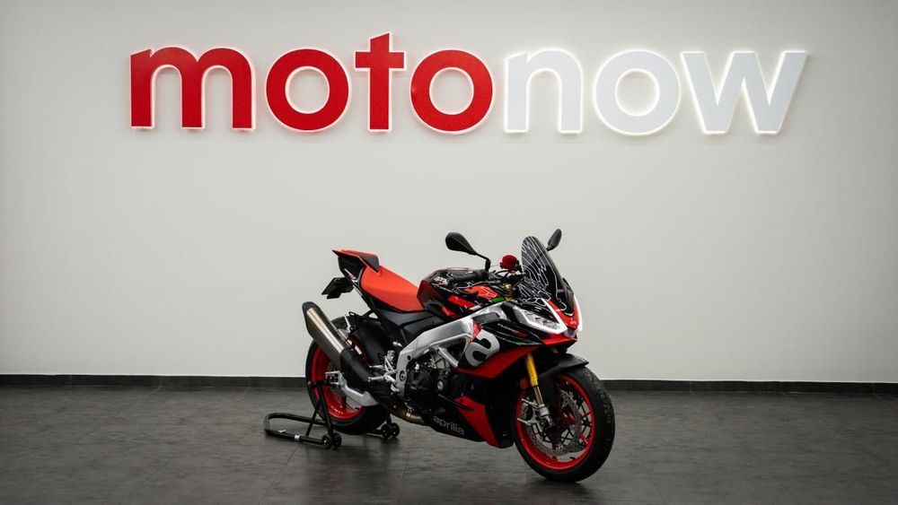Aprilia Tuono V4 Factory