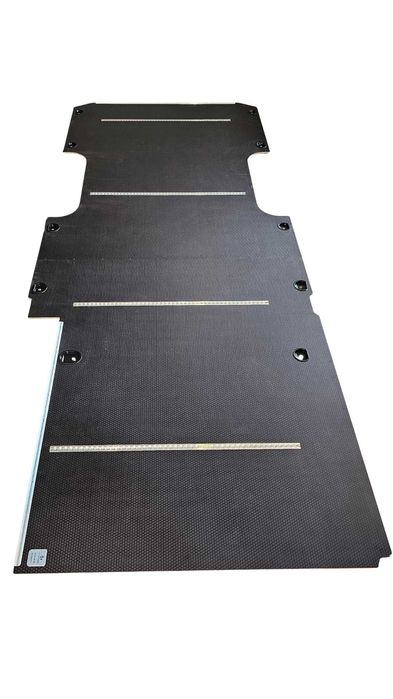 Podłoga 12 mm do Mercedesa Sprintera z klejonymi Listwami Air Line