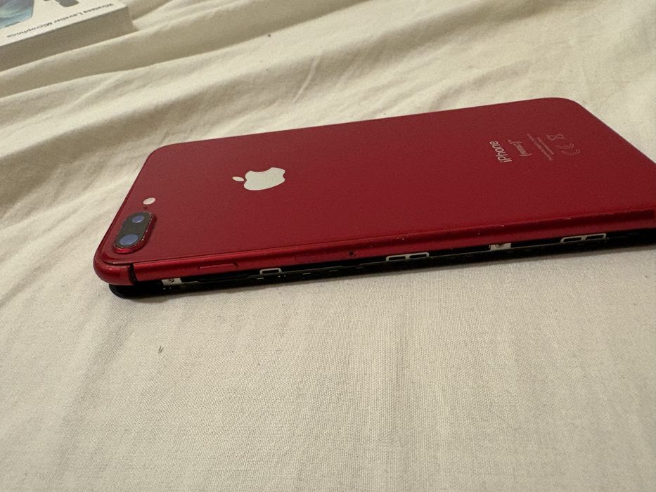 iPhone 8 Plus (PRODUCT RED) – para peças – 20€
