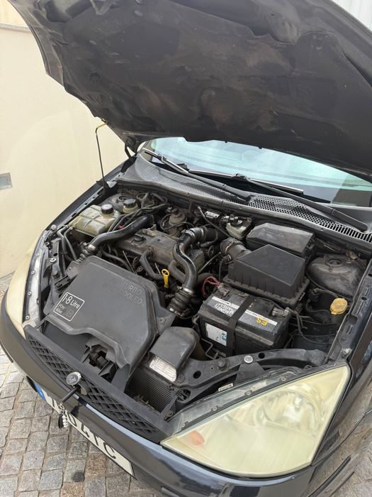 Vendo ford focus 1.8 (negociável)