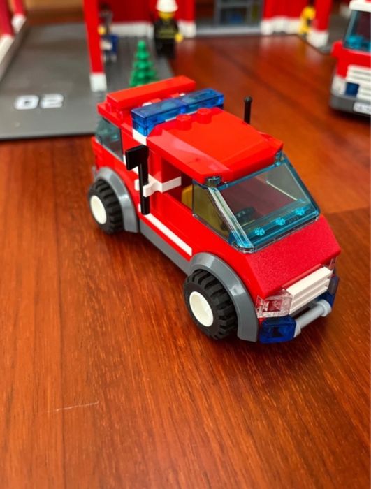 Lego 7945 Fire station