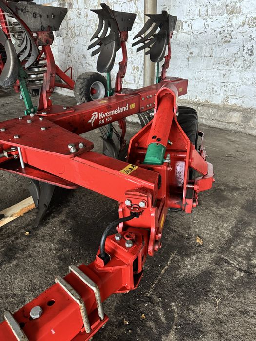 Продам плуг Kverneland RN 100.   6+1