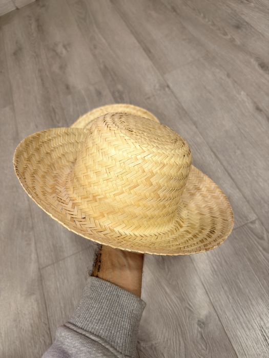 Chapéu de palha aba média