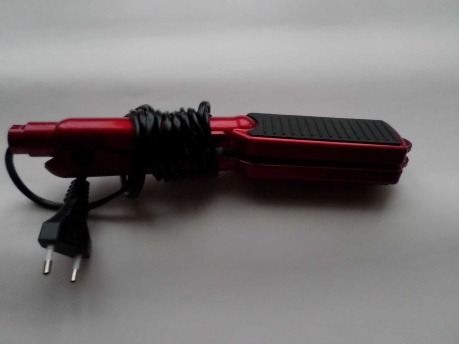 Выпрямитель для волос AURORA AU 272 .