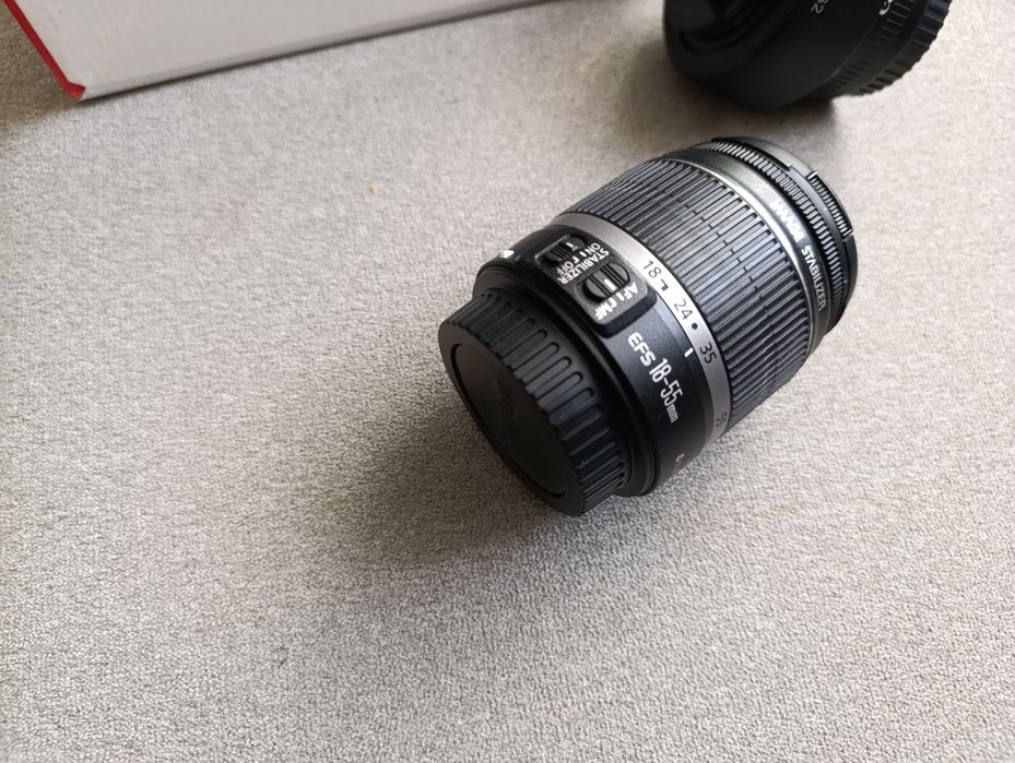 Зеркальный фотоаппарат Canon EOS 550D