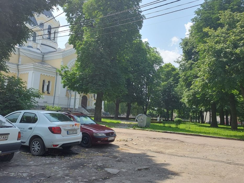 Здається в оренду приміщення в центрі міста