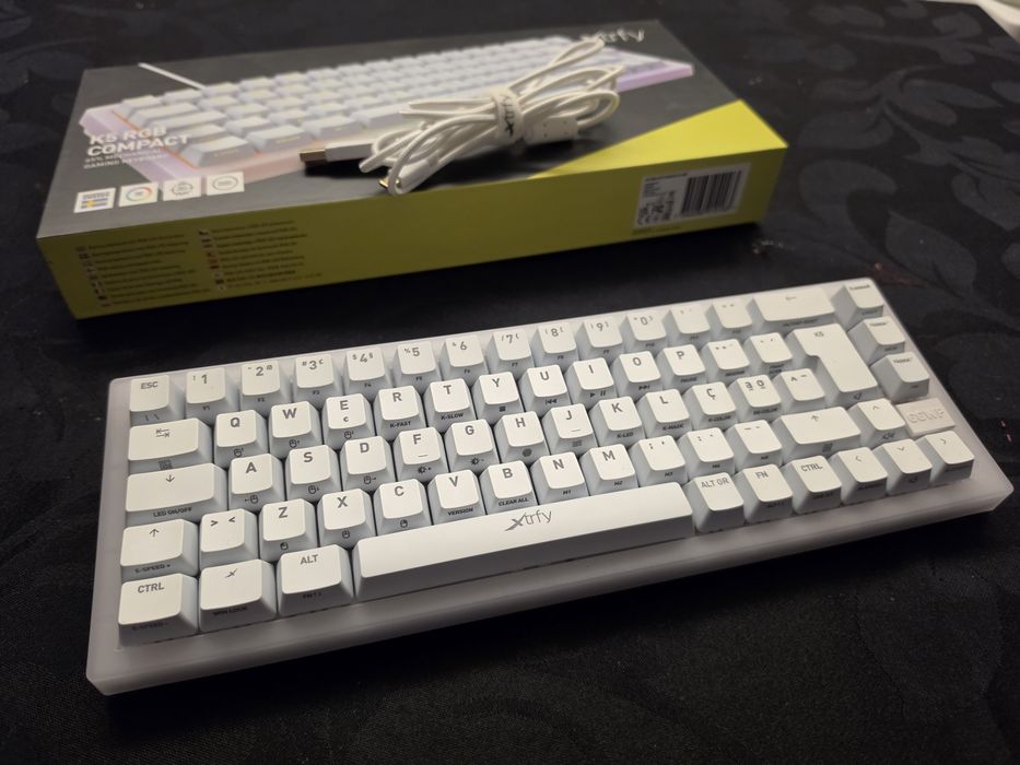 Xtrfy K5 RGB Compact 65% Branco