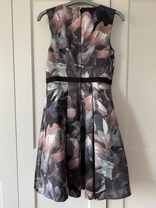 Sukienka Orsay kwiaty