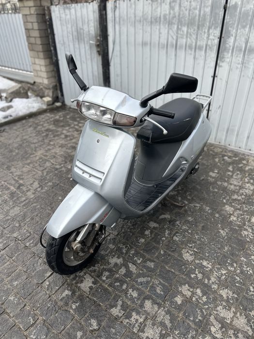 Honda lead af 20 з доками скутер мопед