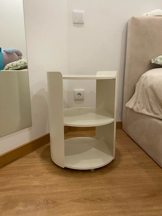 Mesa de apoio branca