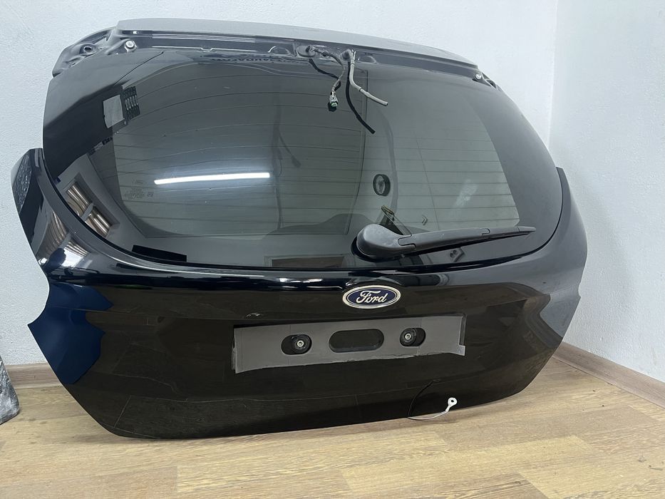 Ford Focus mk3 Кришка багажника Ляда Рестайл Кляпа Хетчбек Наявність!!