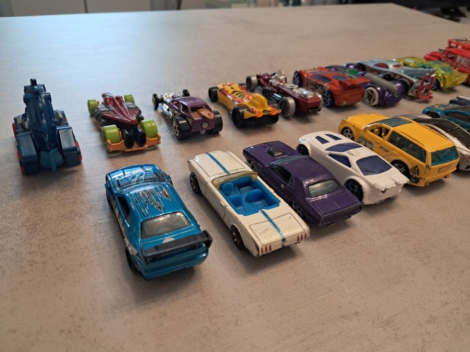 Carrinhos hot wheels