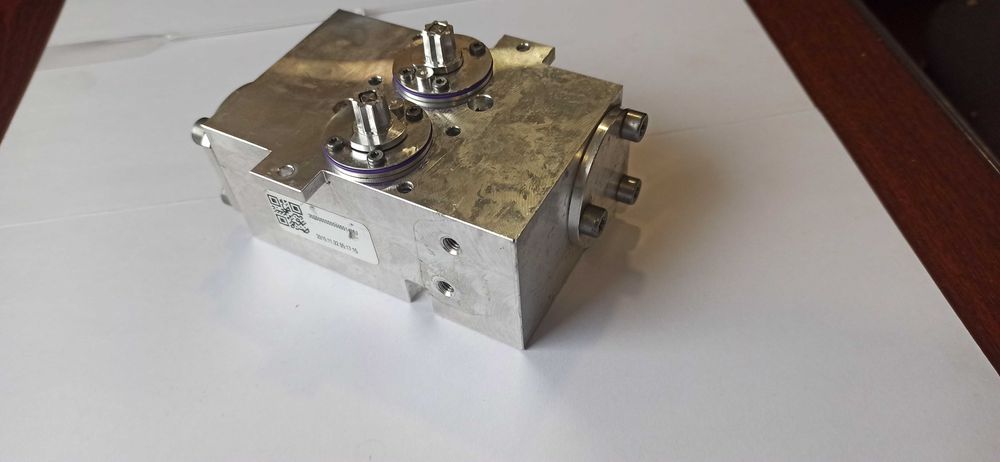 Блок клапанів кондиціонера 4KE816102  4KE816102A