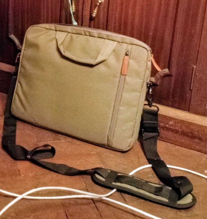 ASUS Vivobook E410MA com Windows 11 e oferta de mala de transporte.64354259942401122