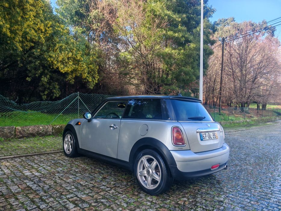 Mini Cooper 1.6 diesel  livro rev. Ótimo troco