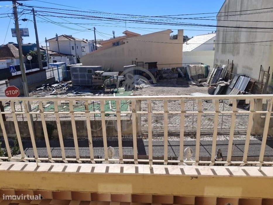 Apartamento T2 em Moradia