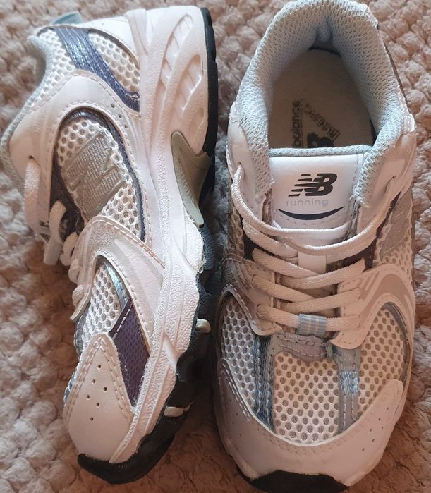 Кроссовки New Balance.
