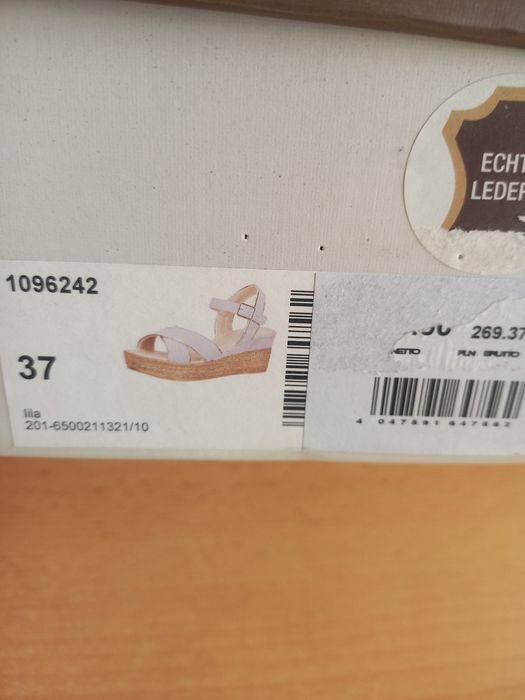 Buty damskie Venturiini