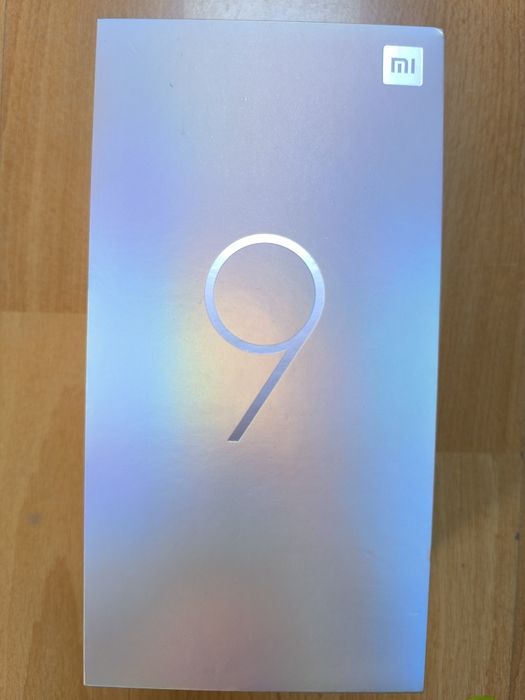 Xiaomi Mi 9  6 GB RAM /128GB ROM