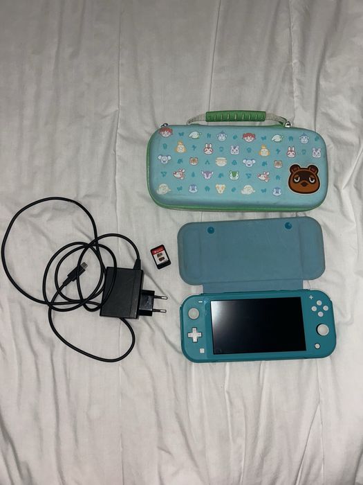 Nintendo Switch Lite Turquesa + Super Mario + Acessórios