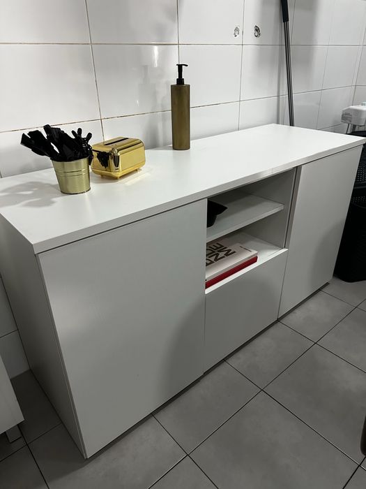 Aparador branco usado