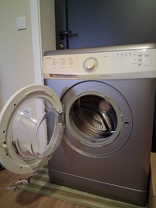Vendo Maquina de Lavar Roupa SMEG